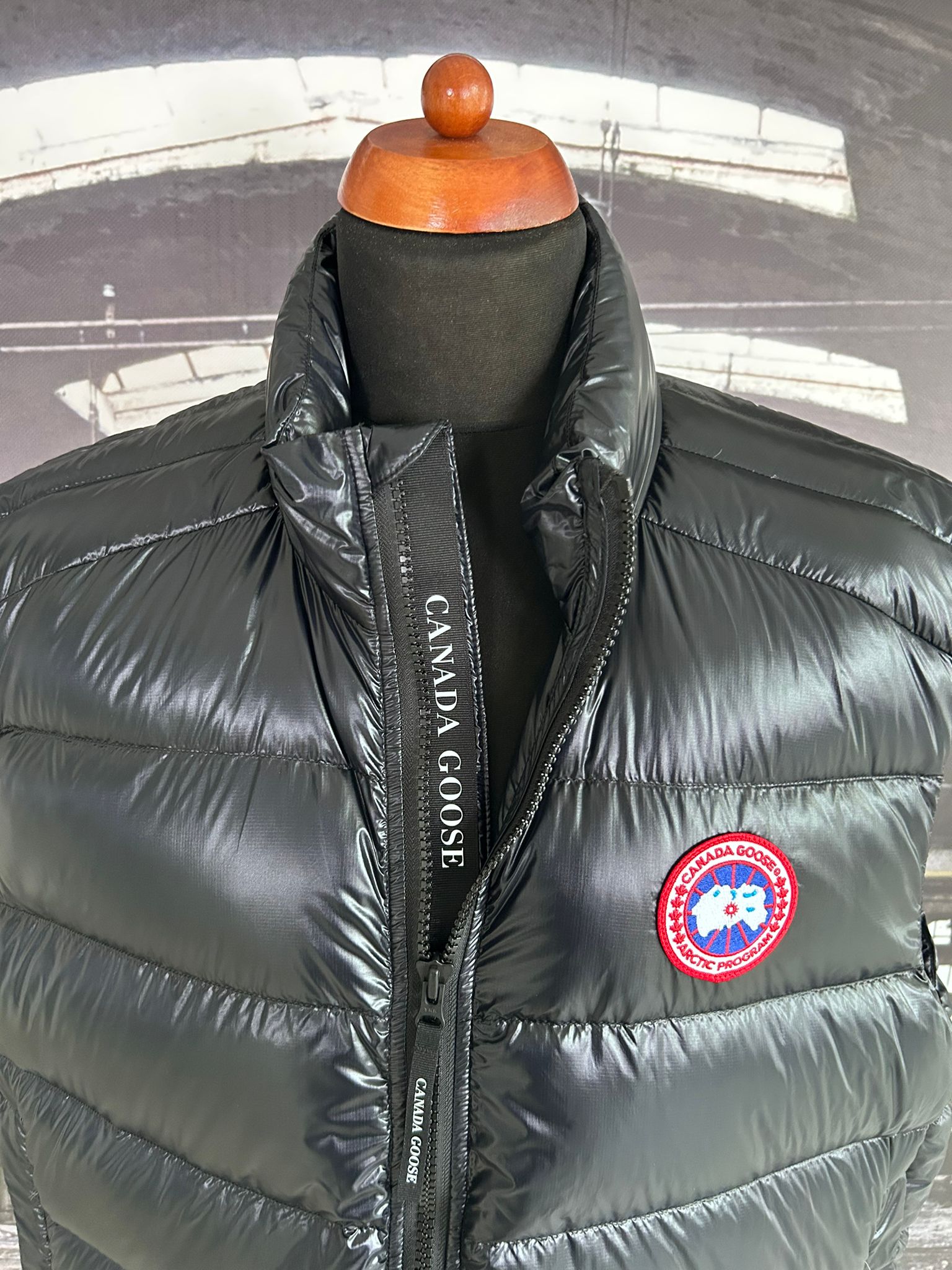 Canada goose gilet outlet shiny