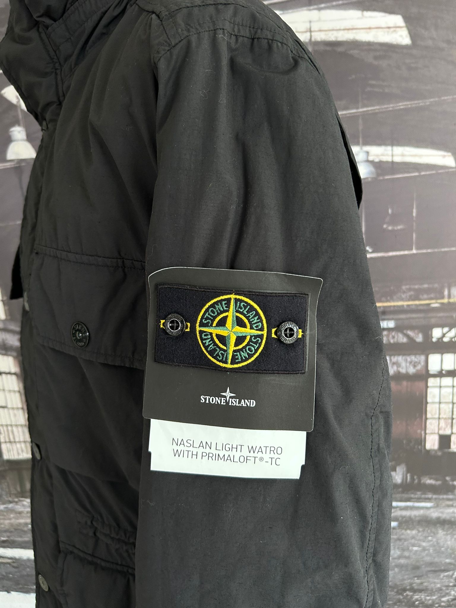 STONE ISLAND NASLAN LIGHT WATRO WITH PRIMALOFT-TC JACKET - X Clothing