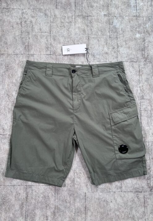 C.P. COMPANY TELA LENS CARGO SHORTS